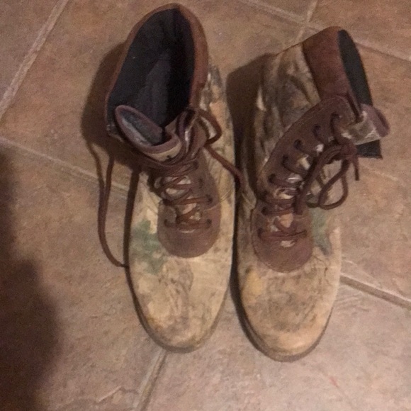 Mens 9.5 insulated camo hunting boots - Picture 1 of 4